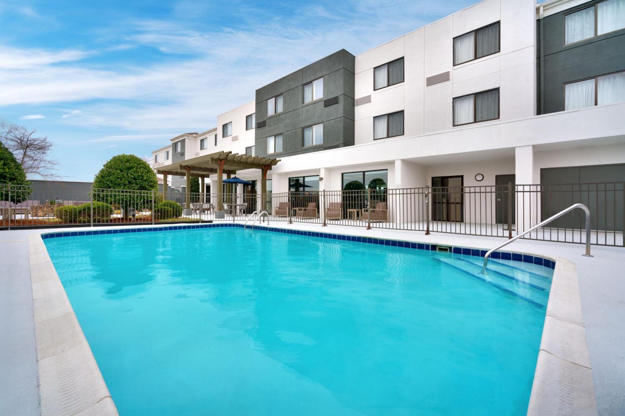 Courtyard By Marriott Johnson City Esterno foto